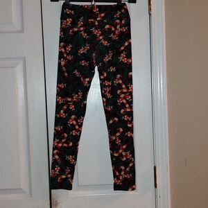 Lularoe Tween  Holiday Christmas  Candy Cane  leggings  Sz Tween
